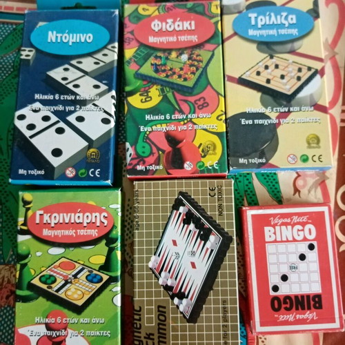 Pocket board games used, vintage set of 6 pieces