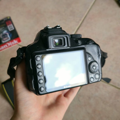 Nikon D3300 camera used with bag