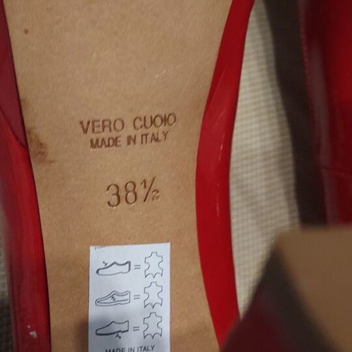 Nak Peep Toe Patent Leather Heels size 38.5 like new, red