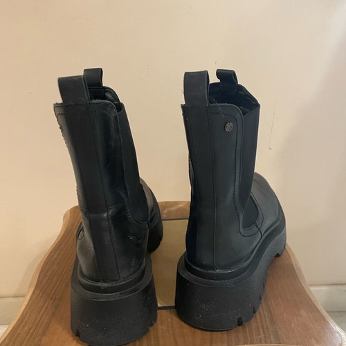 Lasocki leather boots used, size 39, black