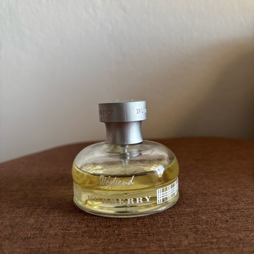Burberry Weekend EDP 50ml like new