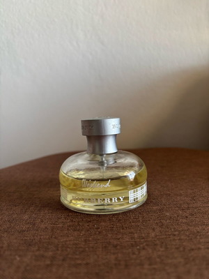 Burberry Weekend EDP 50ml σαν καινούργιο