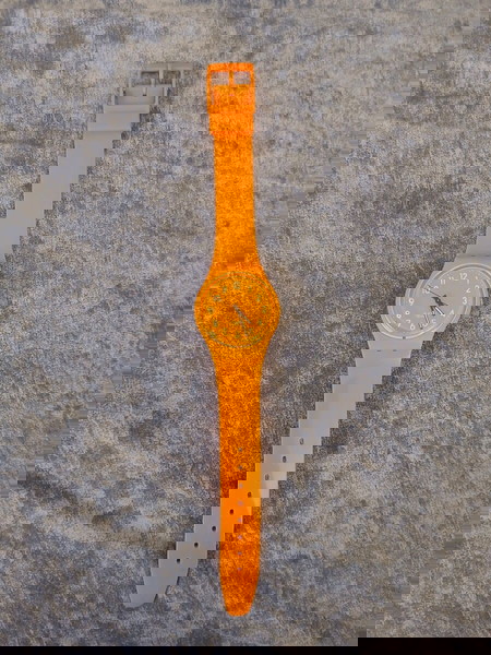 Swatch πορτοκαλί ρολόι