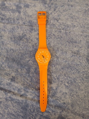 Swatch πορτοκαλί ρολόι