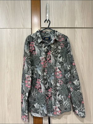 Staff men's floral shirt small size like new, multicolor green
