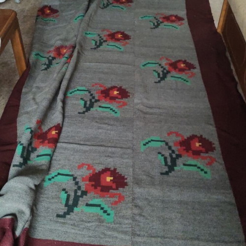 Handwoven rug like new, wool, dimensions 2.67x2.07 m