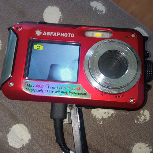 Agfaphoto Realishot WP 8000 used with broken screen for repair or parts