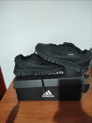 Erke Athletic Shoes like new, size 37, black