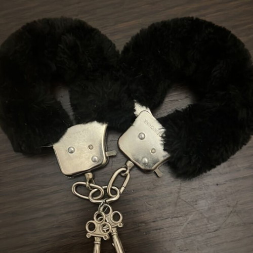 Carnival handcuffs black plastic like new
