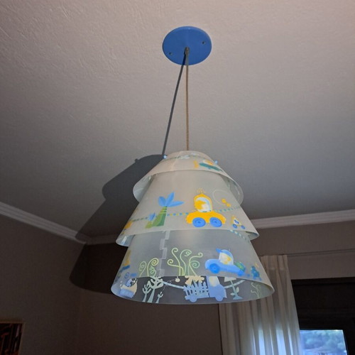 Children's ceiling light like new with cheerful design