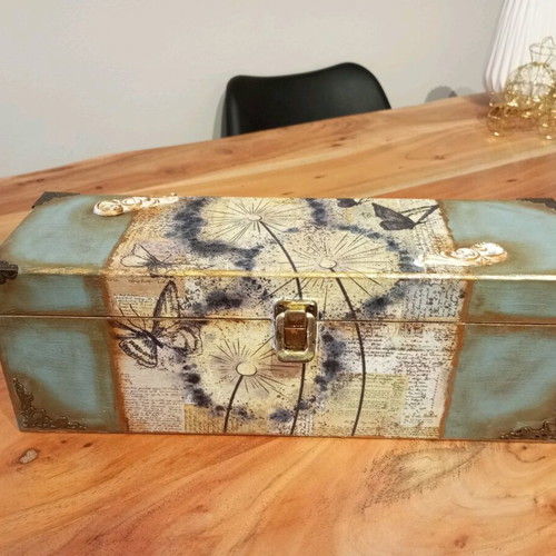 Wooden wine case handmade like new, decoupage