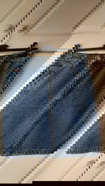 Τζιν φούστα Tommy Hilfiger.