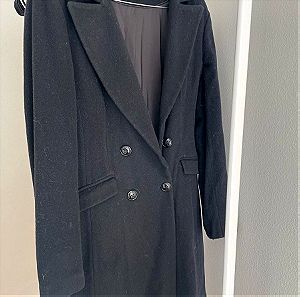 Μαύρο παλτό