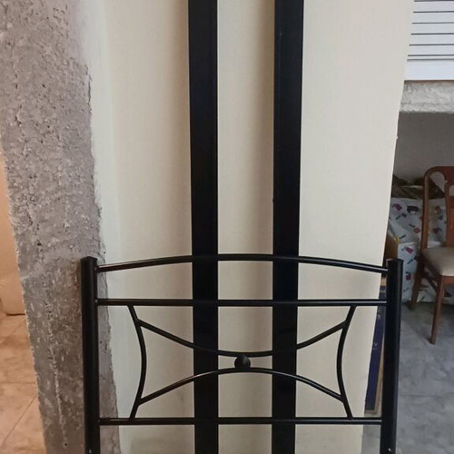 Iron single bed with mattress like new, black