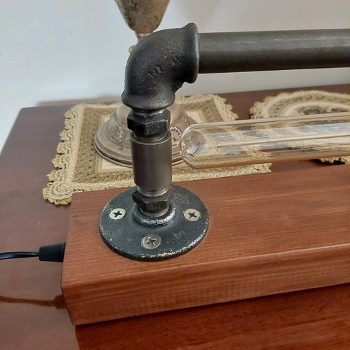 Industrial Design desk lamp new with Edison bulb