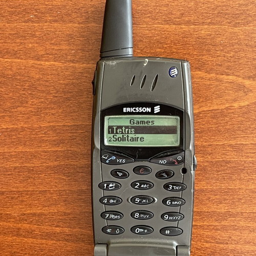 Ericsson T28s mobile phone