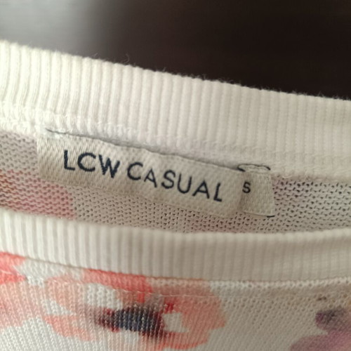 Floral blouse like new, thin knit, size S