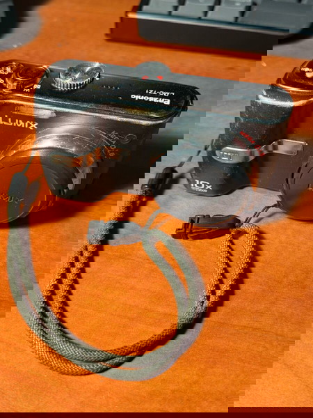Panasonic Lumix TZ1