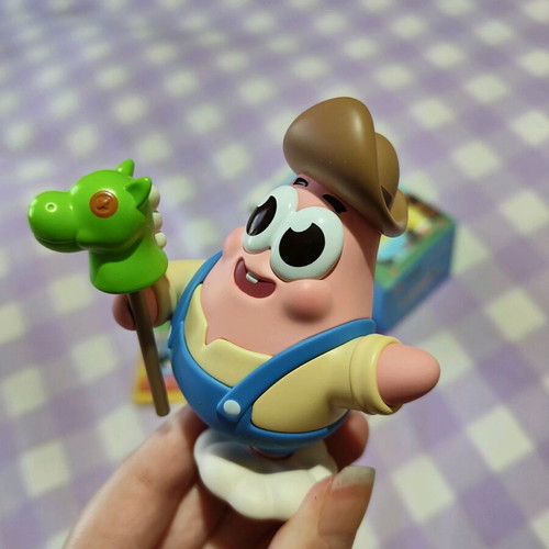Popmart Patrick Star figure brand new with box and card