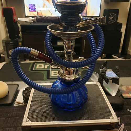 Small hookah complete set like new with accessories and tobacco
