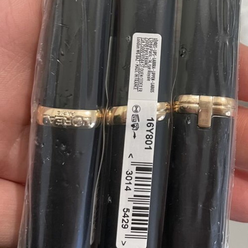 L'oreal Le Plum Dominant 480 Lipsticks, pack of 3 new