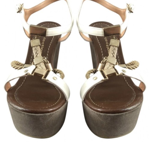 Mac Collection platforms like new, white and brown