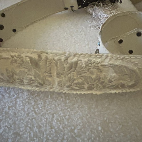 Dukas belt white with stones like new, size 90