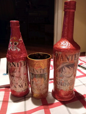 One Piece Wanted decorative bottles and glass like new