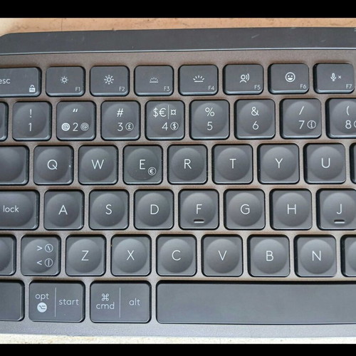 Logitech MX Keys S keyboard like new, QWERTY layout