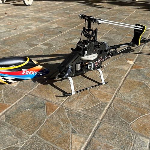 Trex 500 Rc Helicopter like new with digital remote and batteries