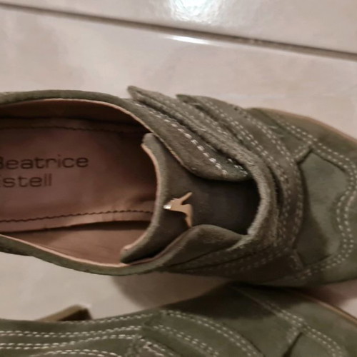 Beatrice Estell suede leather oil pumps new, size 38, green