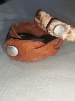 Leather bracelets with button like new, beige and brown