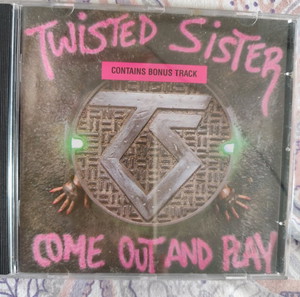 CD Twisted sister Come out and play