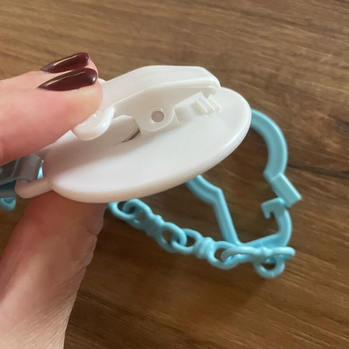 Pacifier clip like new