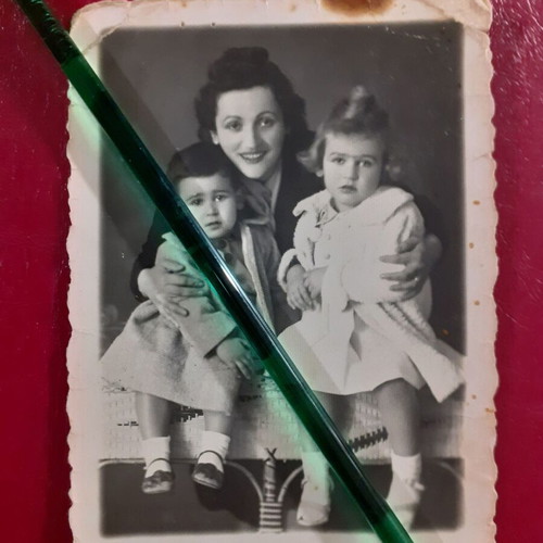 Pack of 5 old family photographs