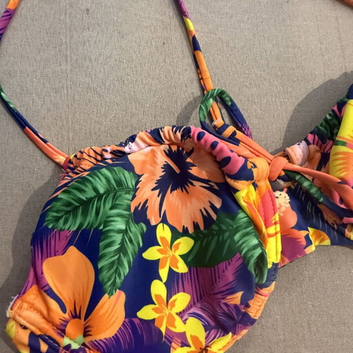 Bikini with Tropical Pattern Large used, colorful