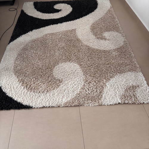 Shaggy rug 1.50x2.30 in excellent condition