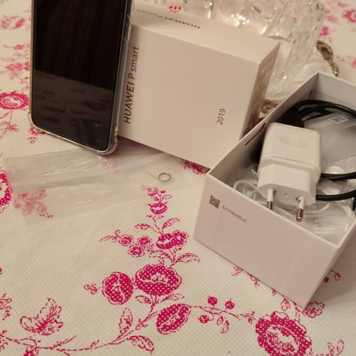 Huawei P Smart 2019 smartphone, Aurora Blue