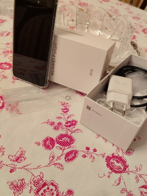 Huawei P Smart 2019 smartphone, Aurora Blue
