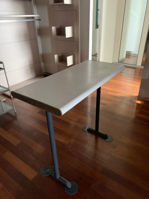 Work Bench like new 110cm width x 52cm length x 100cm height