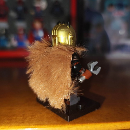 The Armorer figure like new from Star Wars Mandalorian series