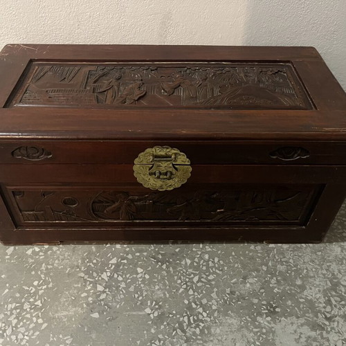 Vintage Chinese camphor wood chest with carved decorations