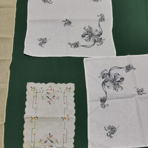 Decorative table linens used, pack of 4, handmade 1950s