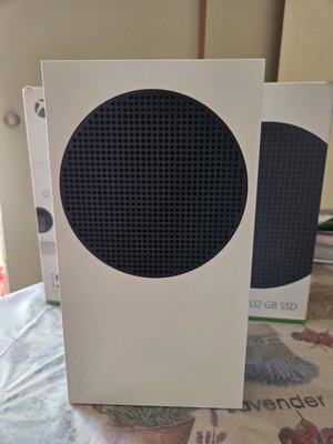 Xbox Series S 512GB σαν καινούργιο