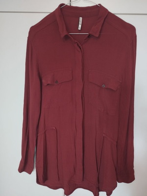 Stradivarius fabric shirt with pockets and waist cord, size L, like new, brick color