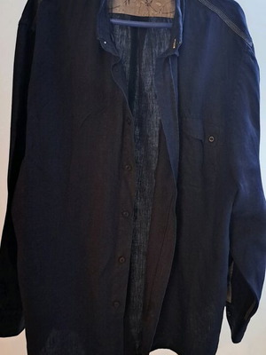 Timberland men's linen shirt like new, dark blue with white stitching size Large