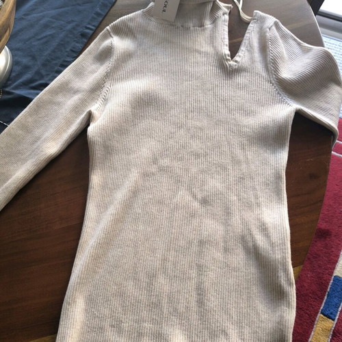 Fresh Soul Clothing turtleneck sweater new, cream with unique shoulder cut