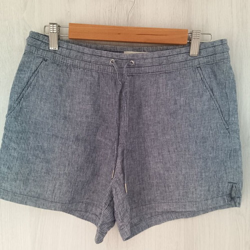H&M linen women's shorts size 36 used, blue with white stripes