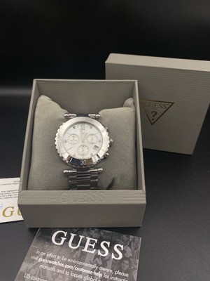 Ρολόι GUESS COLLECTION  καντράν από Σεντέφι (Mother of pearl )!!