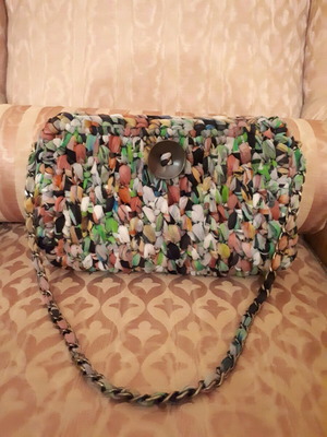 Handmade knitted shoulder bag green with bronze details